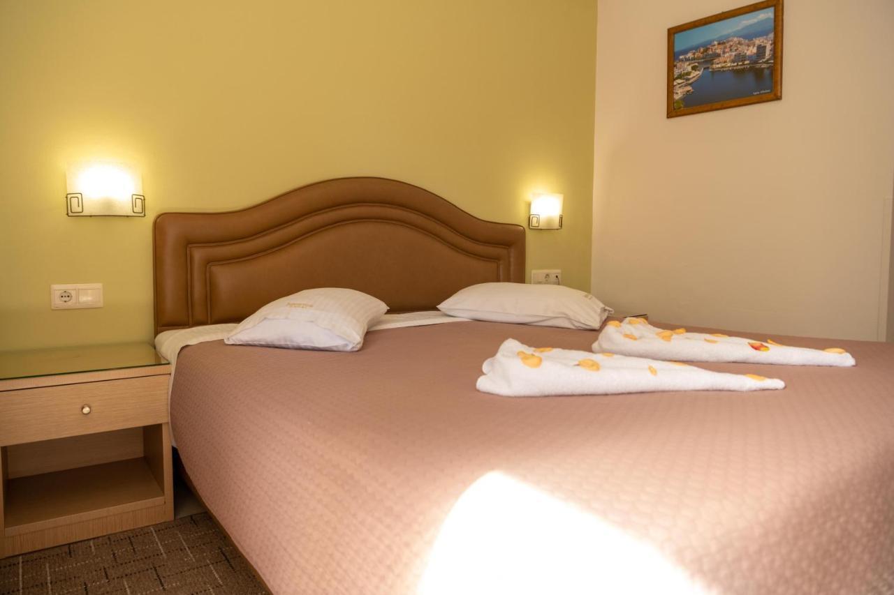 Kronos Hotel Heraklion  Exterior photo