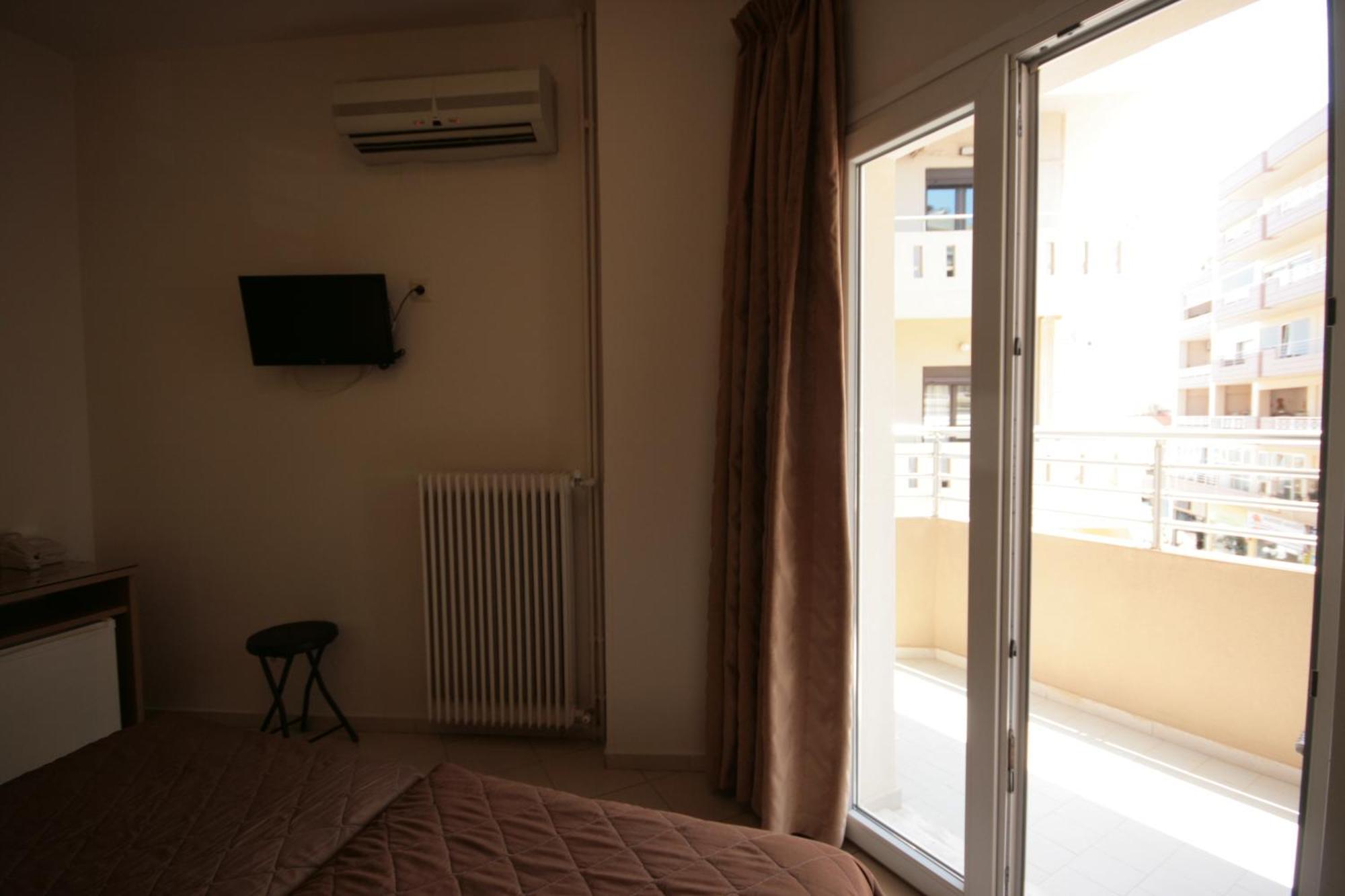 Kronos Hotel Heraklion  Exterior photo